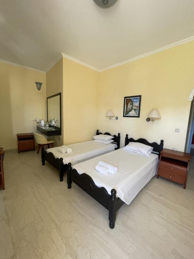 Christina Hotel Mesongí Zewnętrze zdjęcie